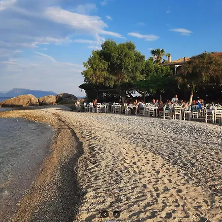 Cosy Beachside * Nikiana